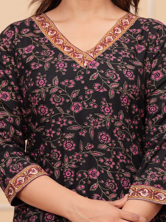 Black Maroon Floral Printed V Neck Regular Fit Casual Top for Women - Image 5
